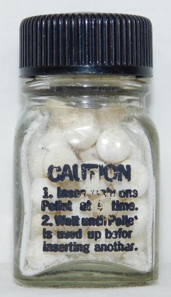 Lionel SP Smoke Pellets bottle FULL 50 tablets CLEAR bottle Early 1940s blkPrint