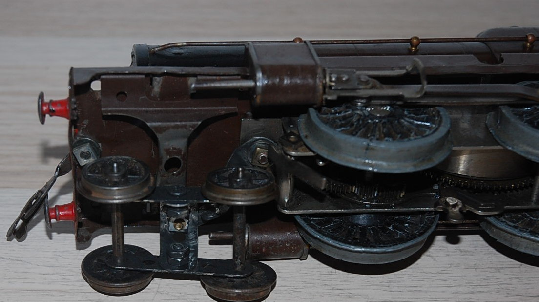 HORNBY O GAUGE CLOCKWORK ‘NORD’ LOCOMOTIVE AND TENDER IN BROWN LIVERY