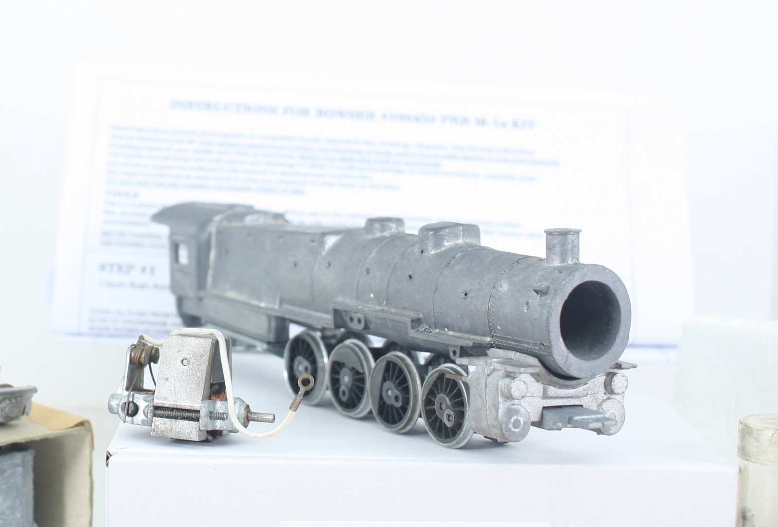 HO Scale Bowser Pennsylvania Railroad M-1a 4-8-2 Locomotive & Tender Kit