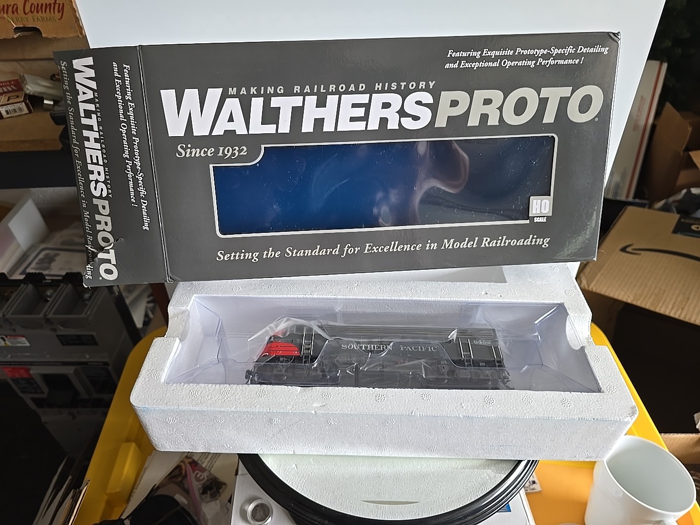 42559 Walthers HO EMD FP7 & F7B – LokSound 5 Sound & DCC Southern Pacific