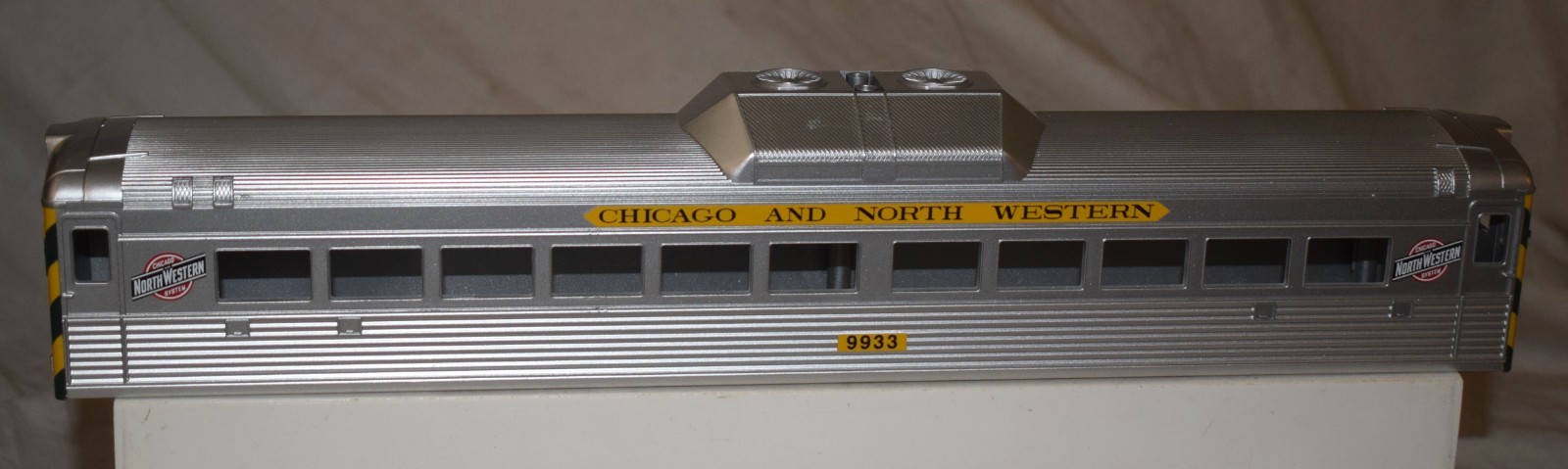 MTH Budd RDC Car Shell Chicago North Western CNW #9933 O Gauge Production Sample