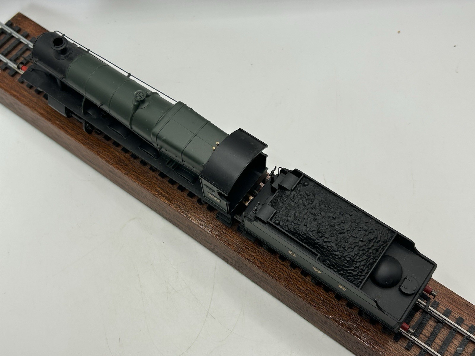 OO Hornby R2153B GWR Class 2800 2-8-0 Steam Locomotive – (EX BOXED)
