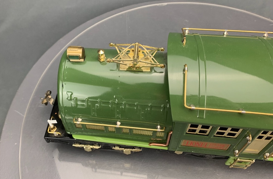 Lionel Classics Standard Gauge 4-4-4 Electric Locomotive Two Tone Green O2869