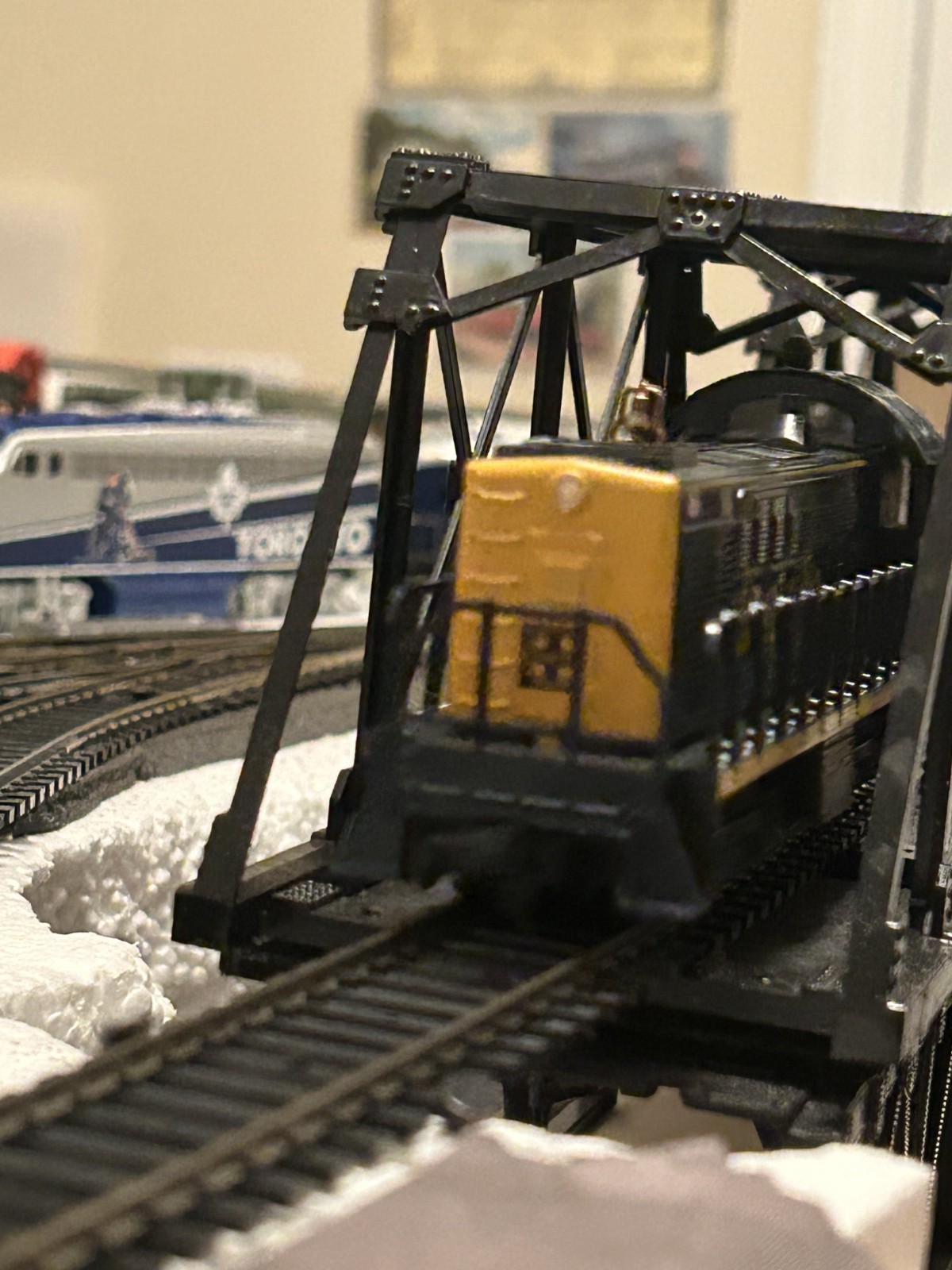 Model Power ALCO 1000 HP Yard Switcher #6832 Santa Fe 3415 New in Box