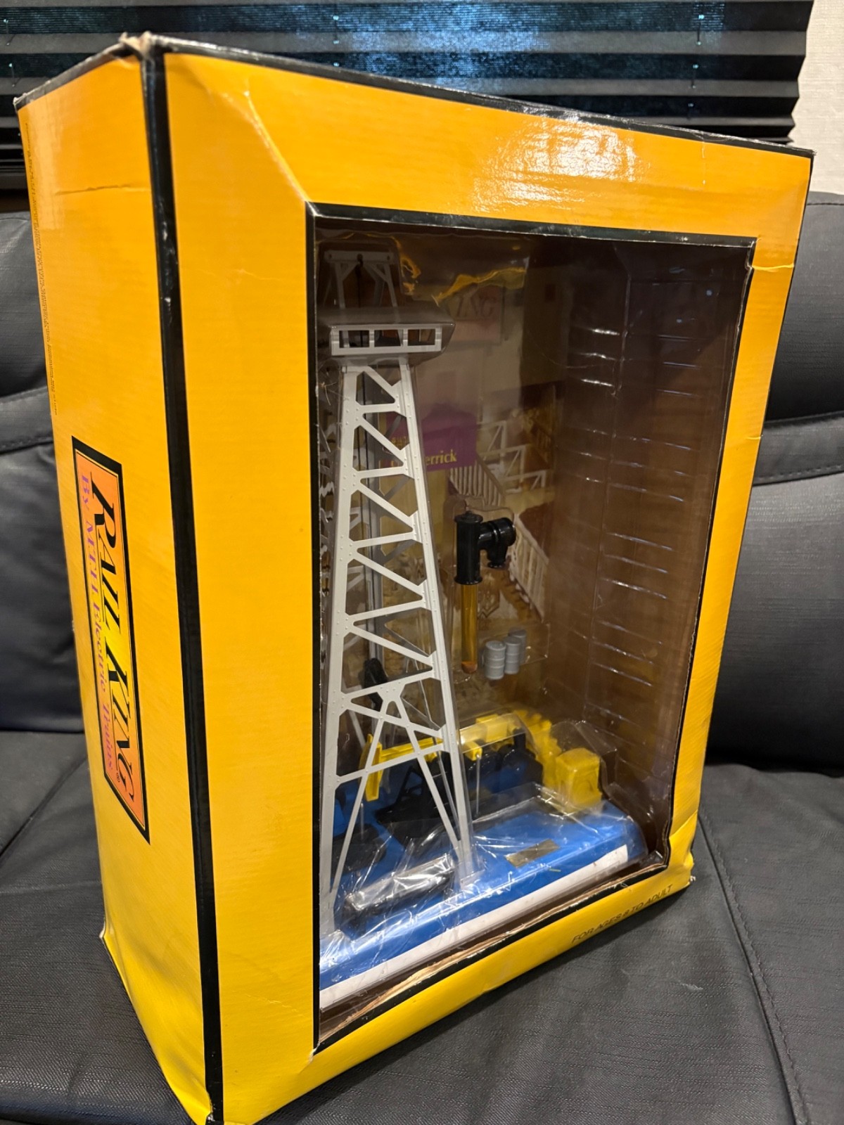 Rail King GETTY OIL DERRICK #455 MTH Operating Train accessory 30-9059 O Gauge