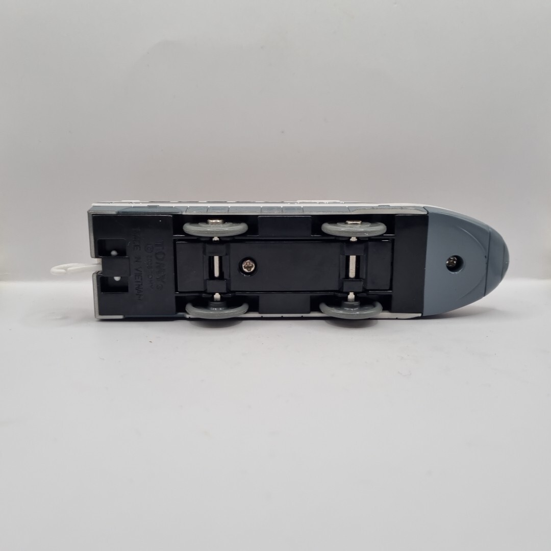 Japan Takara Tomy Plarail S-01 700 Shinkansen Motorised Train w/ Light 125747