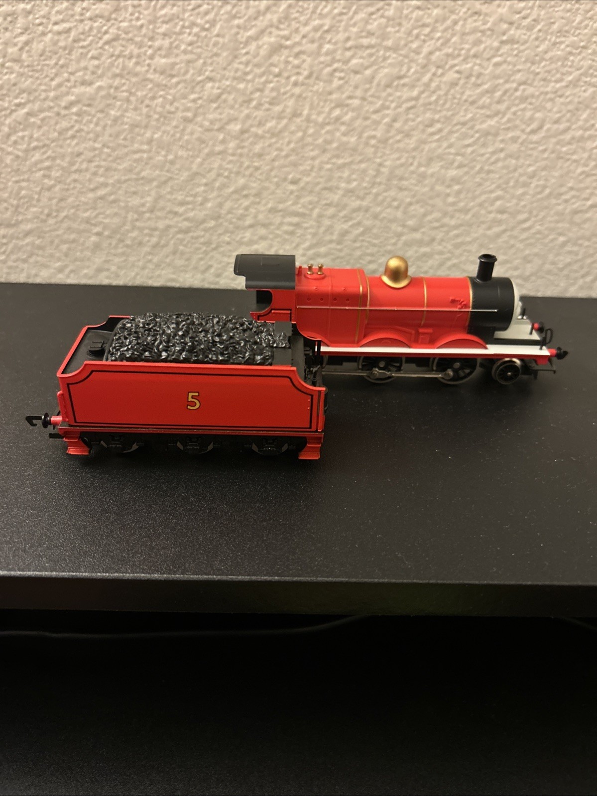 RARE Hornby Thomas and Friends James the Red Engine HO/OO Locomotive