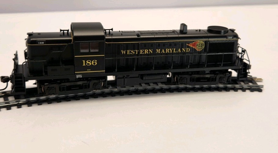 Atlas HO 8479-ALCO RS-3 WESTERN MARYLAND #186 POWERED LOCOMOTIVE NOS B78