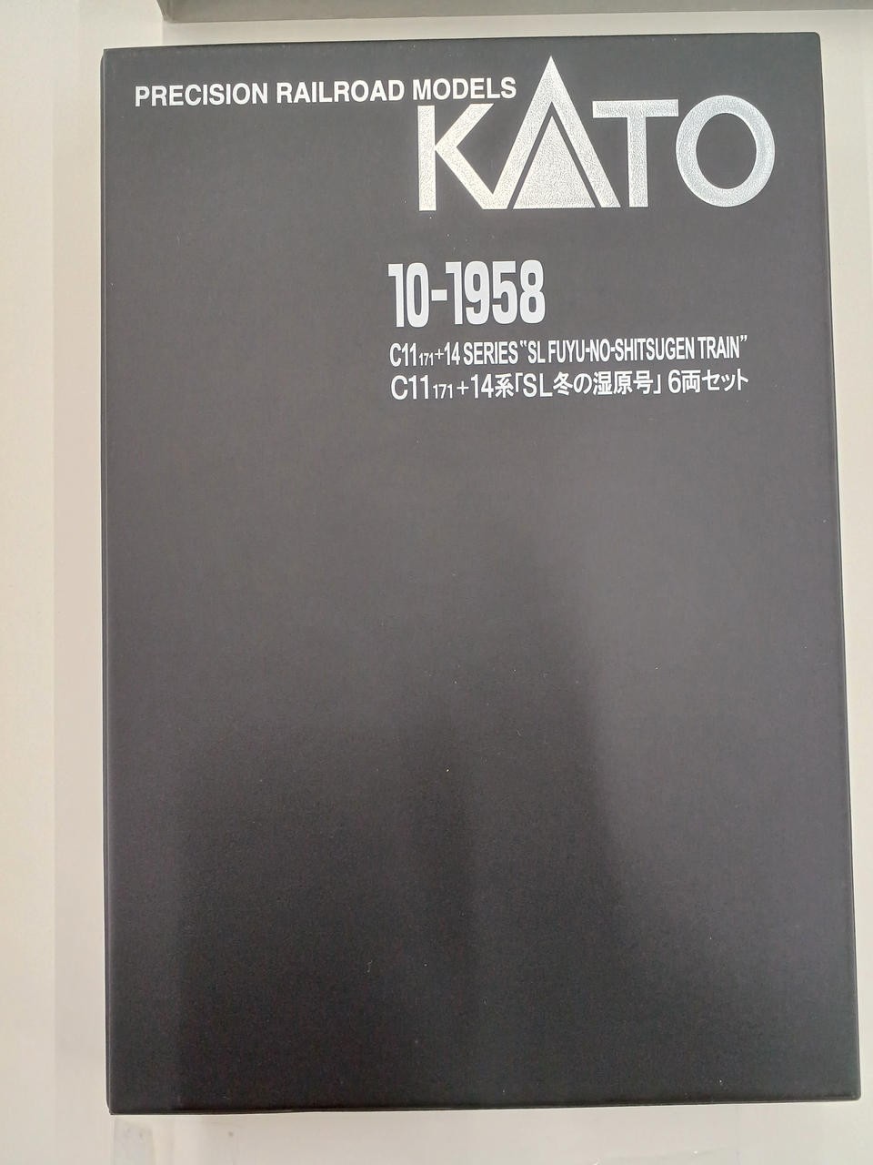 KATO C11 171 + 14 Series “SL Winter Marshland Go”