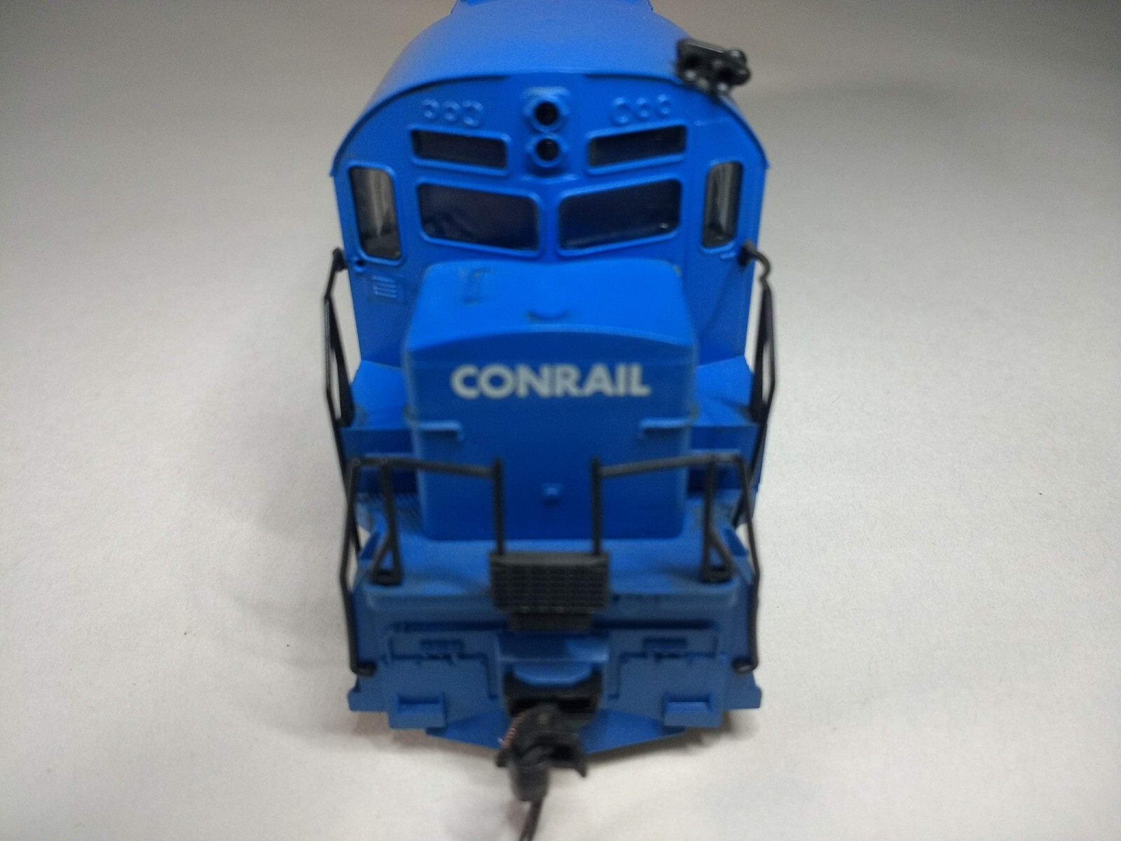 Kato / Atlas 8037 ALCO C-425 Conrail #2421 HO Scale DC – Kadee Knuckle Couplers