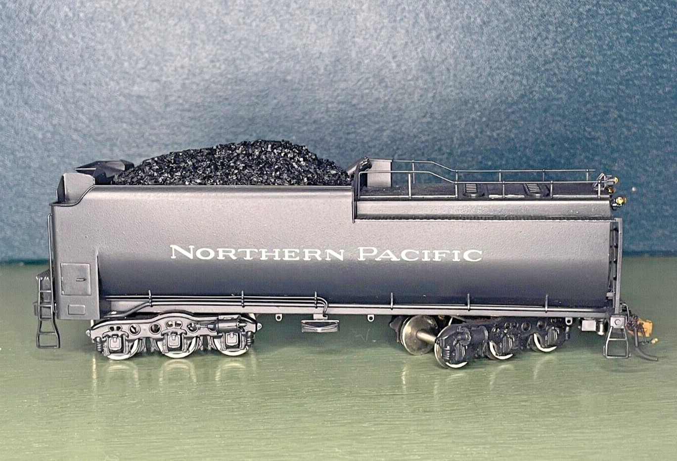Fujiyama Kogyo #2664 NP Northern Pacific HO 4-8-4 Class A-3 w/ Box