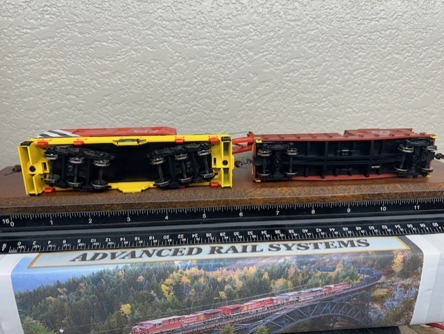 CANADIAN NATIONAL 200 ton ROTATING HEAVY DUTY WRECK CRANE w/TENDER HO SCALE NEW