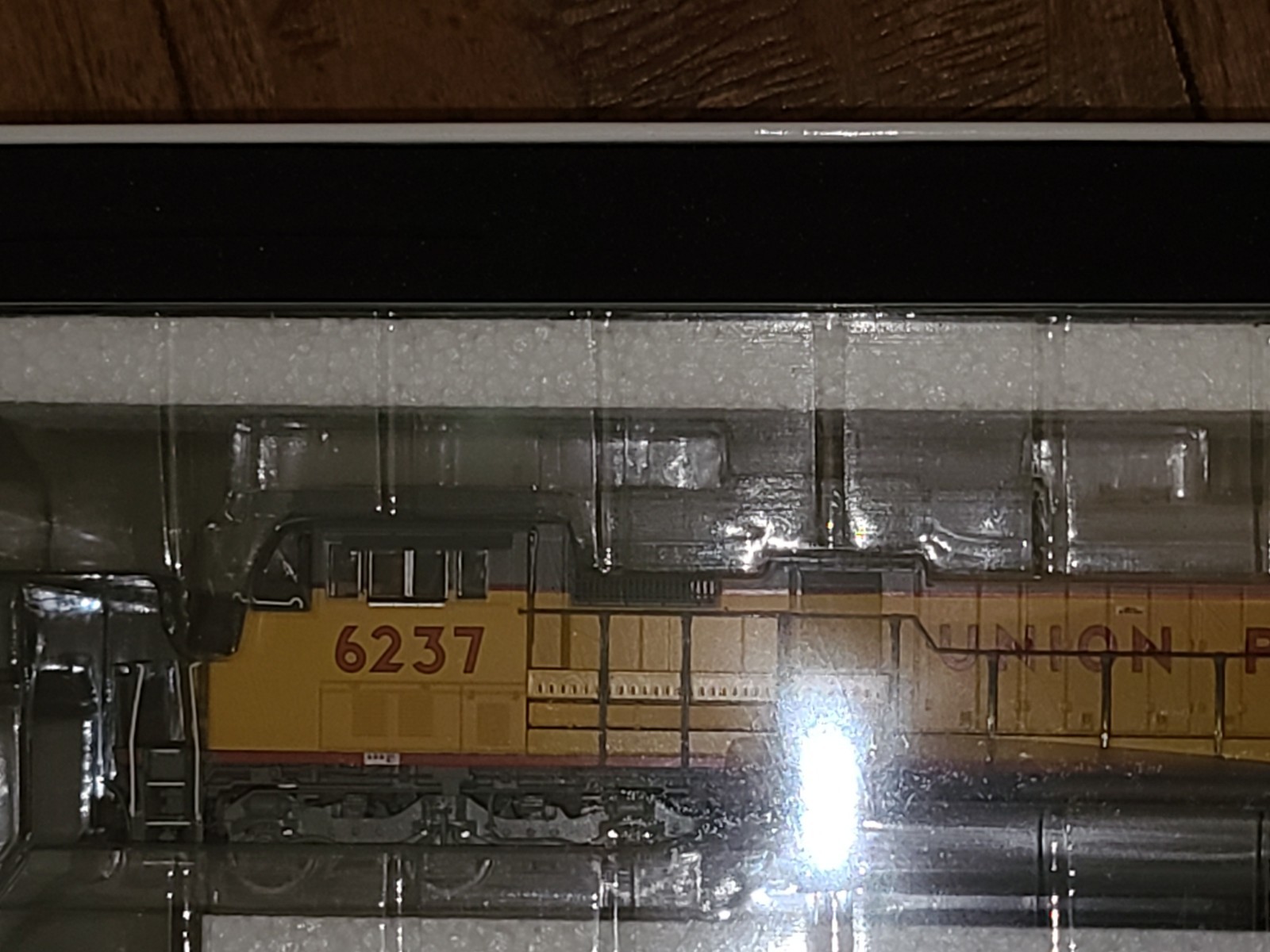 ATHEARN GENESIS HO SD60M-TRI-CLOPS. SOUND/DCC. UP#6237. ATHG75615