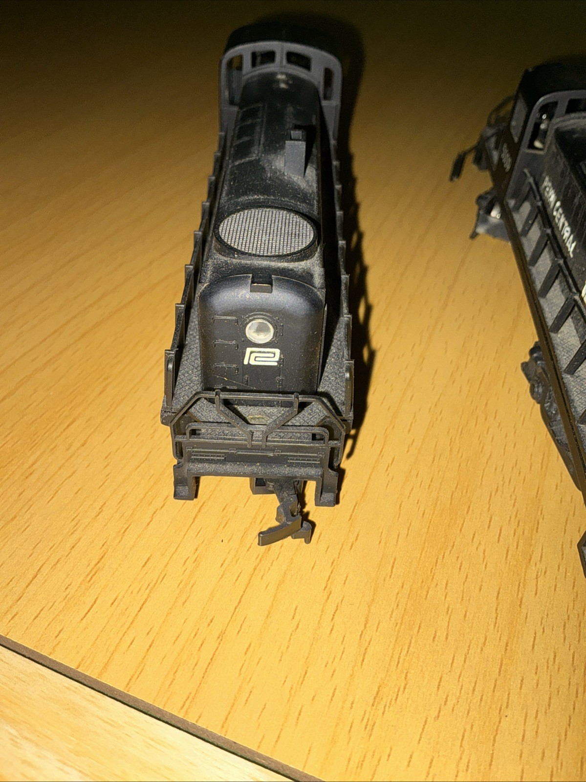 AHM HO Penn Central RS2 Powered Diesel Locomotive #5009 And Dummy (non Powered)