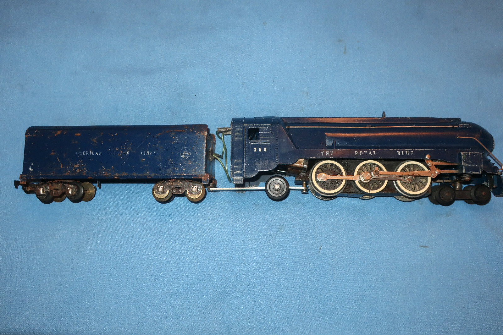 American Flyer #350 Royal Blue Locomotive & Tender with Wire Handrails. Runs