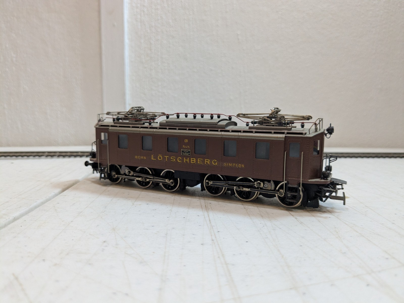 Metropolitan 702 – BLS #121 Ce 6/6 Series 121 Electric Locomotive – HO Scale