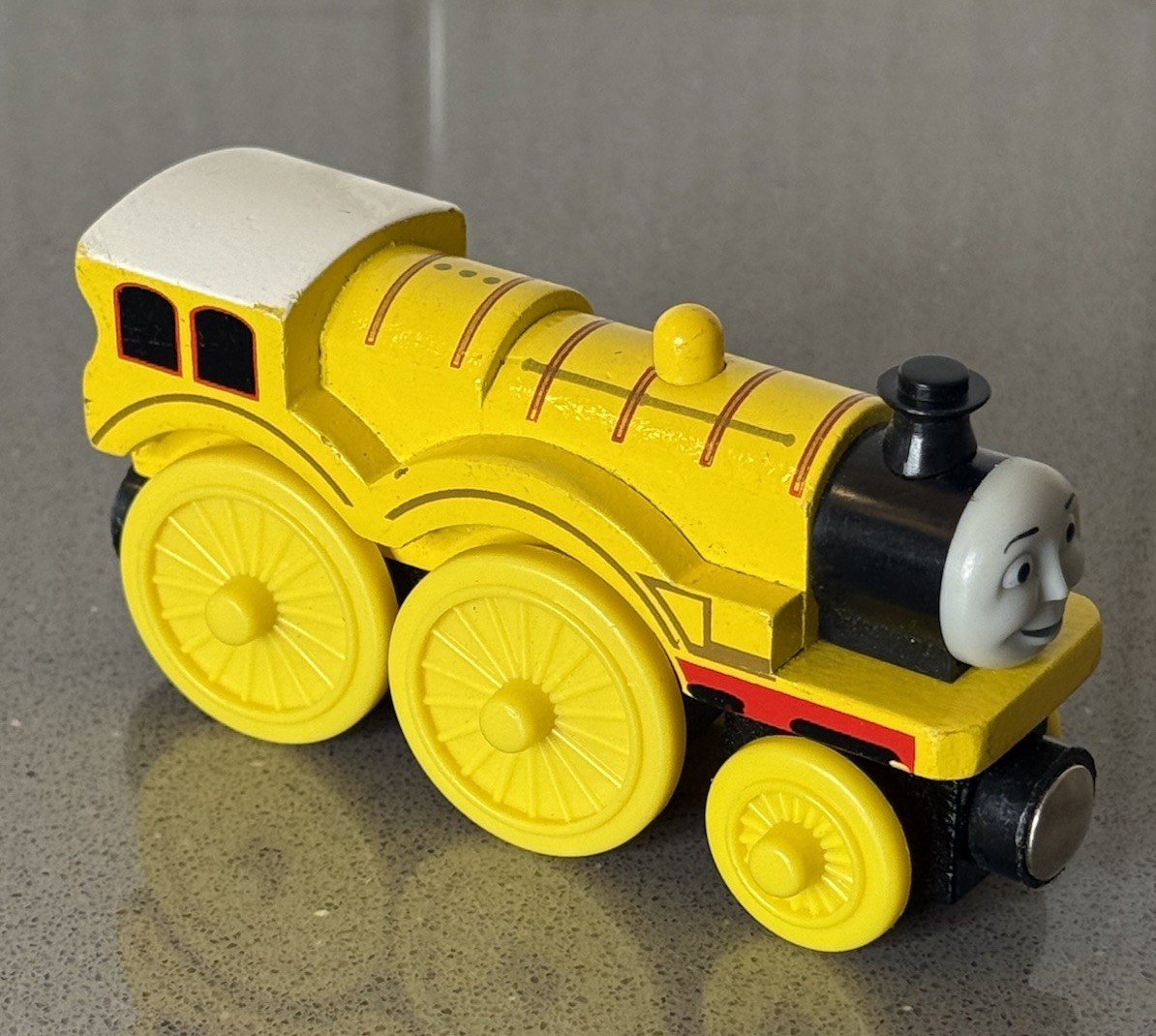 VTG Thomas & Friends MOLLY 2005 Wooden Train Engine Learning Curve #2555WJ00