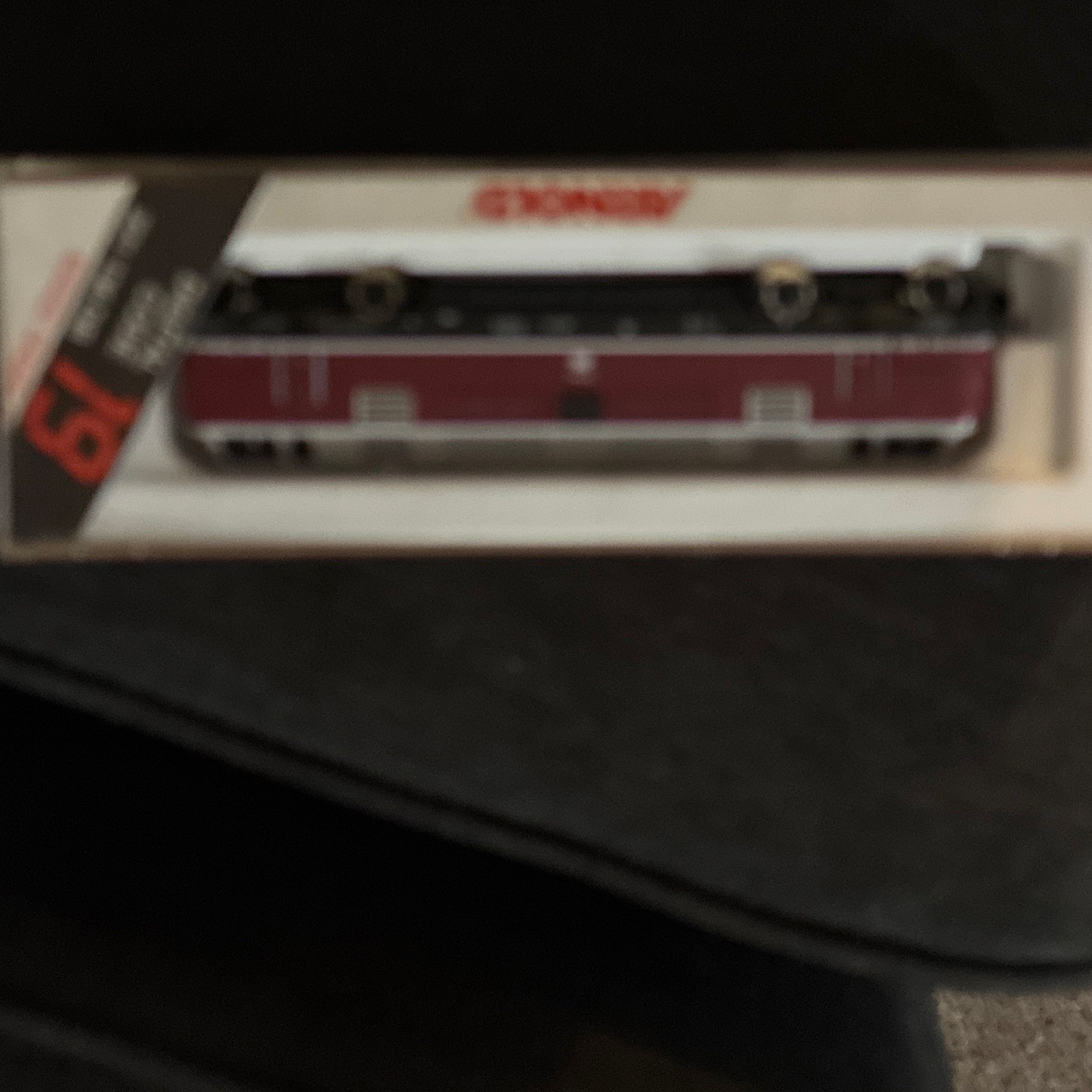 Arnold N Gauge Diesel Locomotive BR 221 Deutsche Bahn Red Gray Black