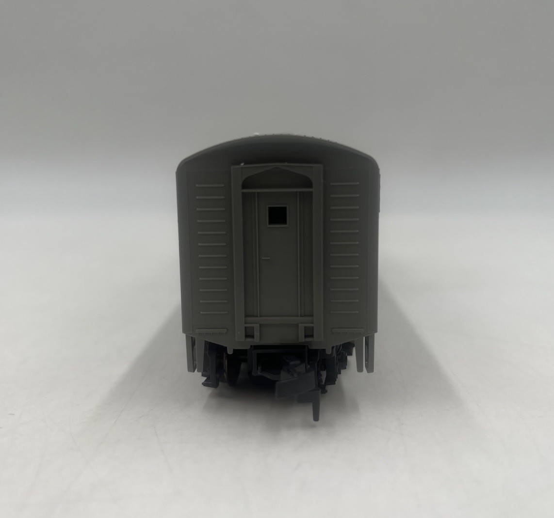 Ho Scale Stewart Hobbies 9001 F7B Phase 1 Early Undecorated Powered Locomotive