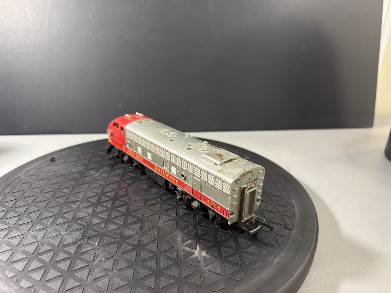 Tri-ang HO Scale Diesel Engine Tri-Ang Railways #4008 Dummy F.19