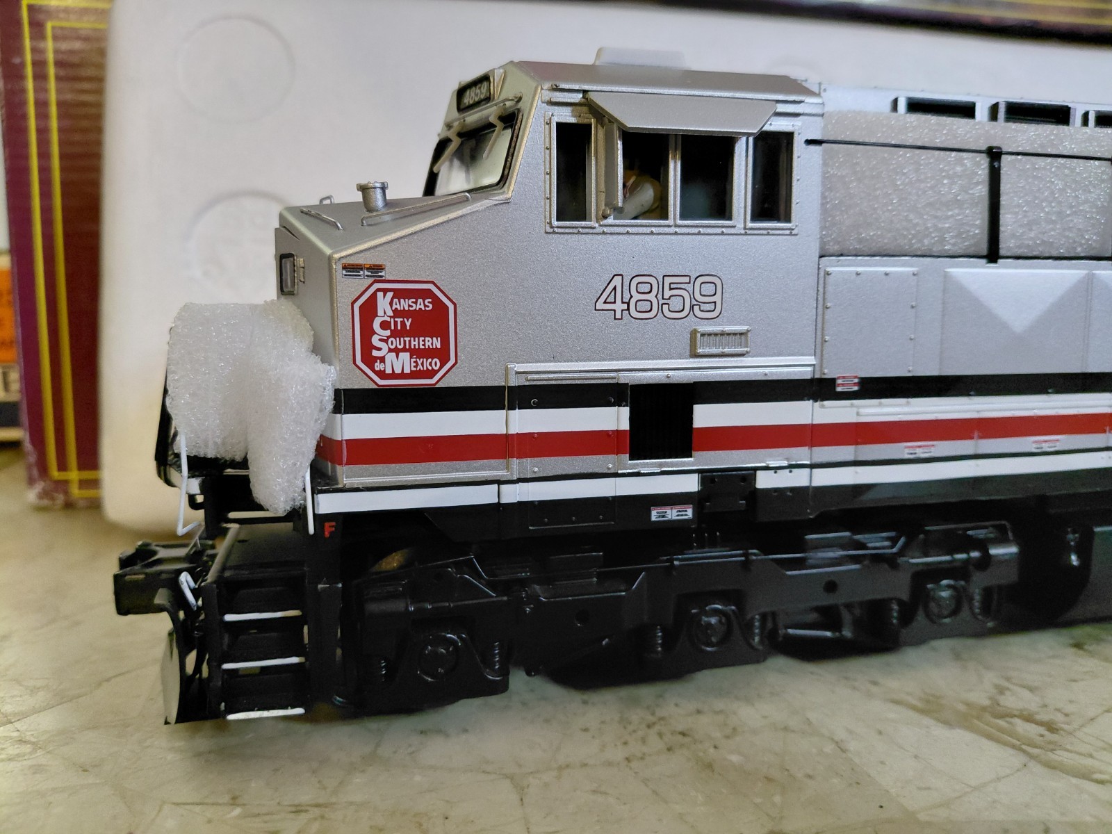 Atlas 30138182 O Premier KCS ES44AC Locomotive Kansas City Southern # 4859 3RL