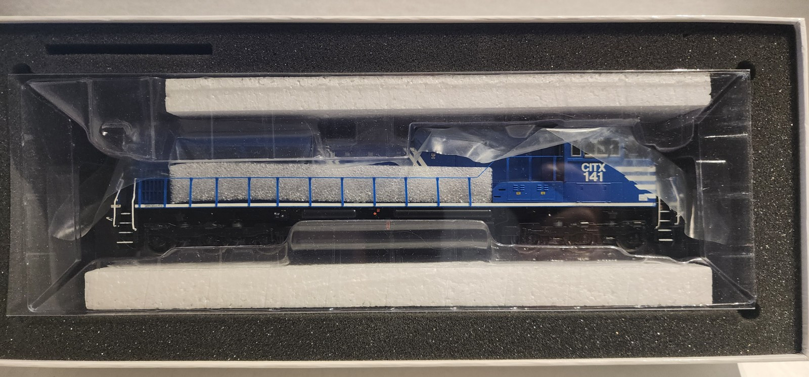 Athearn Genesis HO Scale SD70M-2 Diesel CITX #141 DCC/SOUND