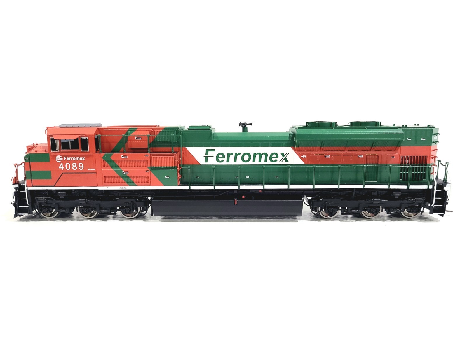 Division Point FXE SD70ACe Ferromex Iso Cab #4089 HO Brass Model #DP-2404.1 DCC