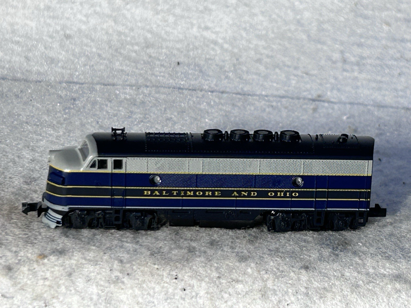 Beautiful KATO Baltimore & Ohio RR F-3A Locomotive N Gauge ￼