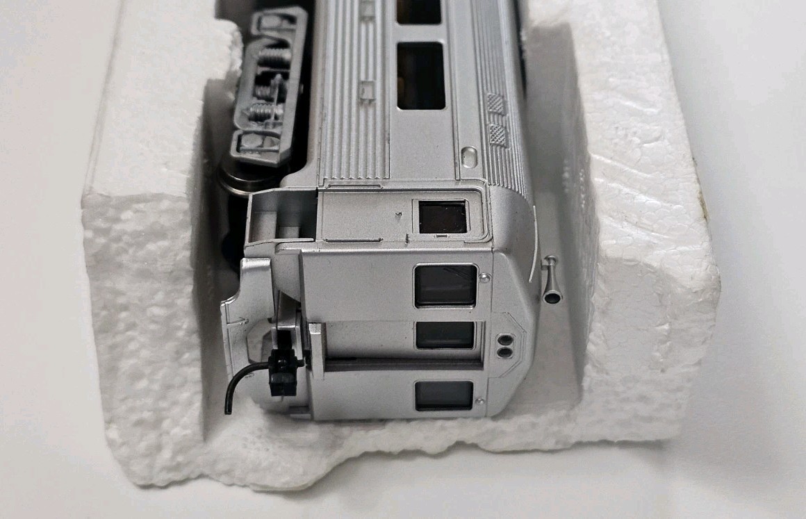 Proto 1000 #30397 HO RDC-1 Budd Car, Unlettered – DC Power, Tested
