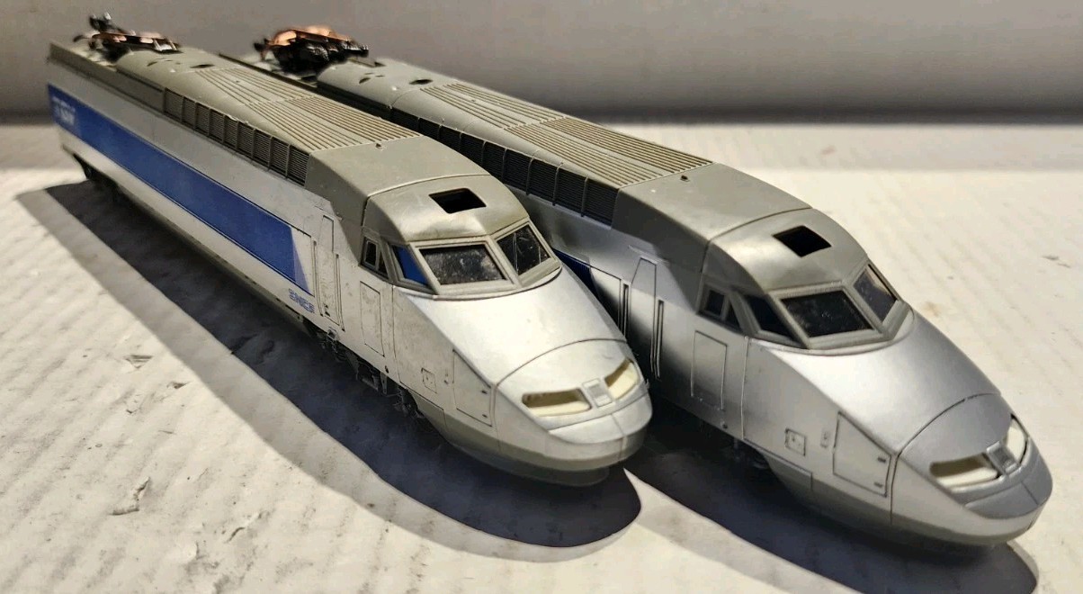 Lima HO Scale High Speed Train 2 Units Set
