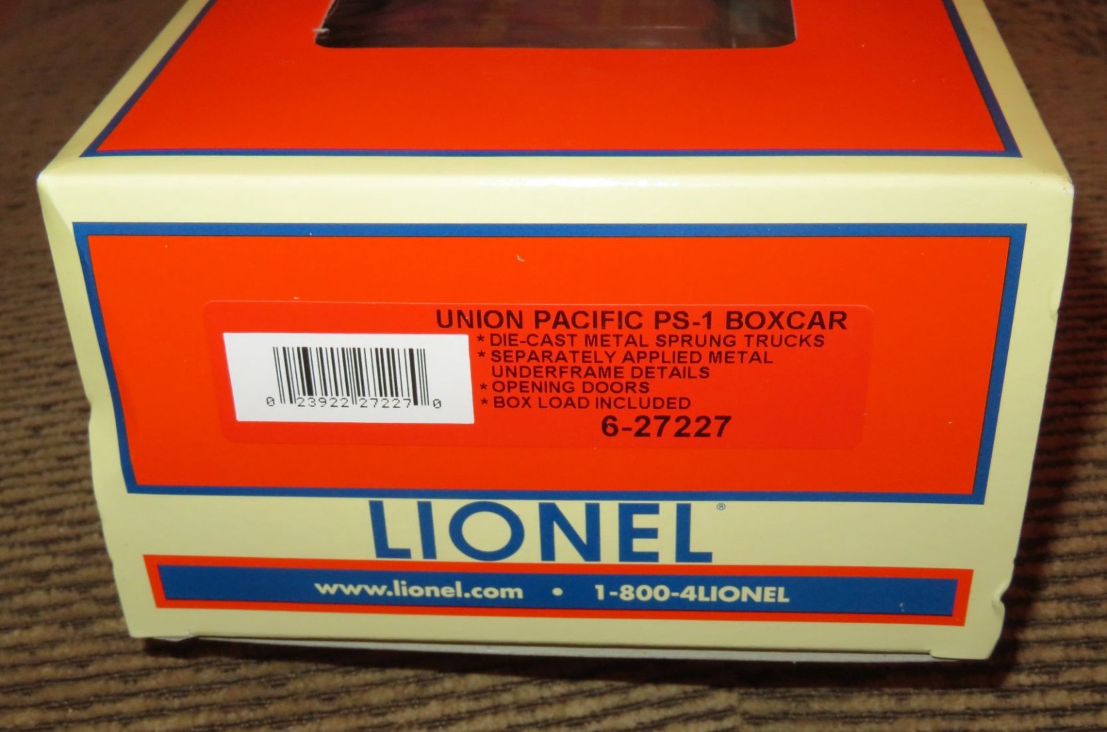Lionel 27227 Union Pacific PS-1 Boxcar #100306 – NEW – NR