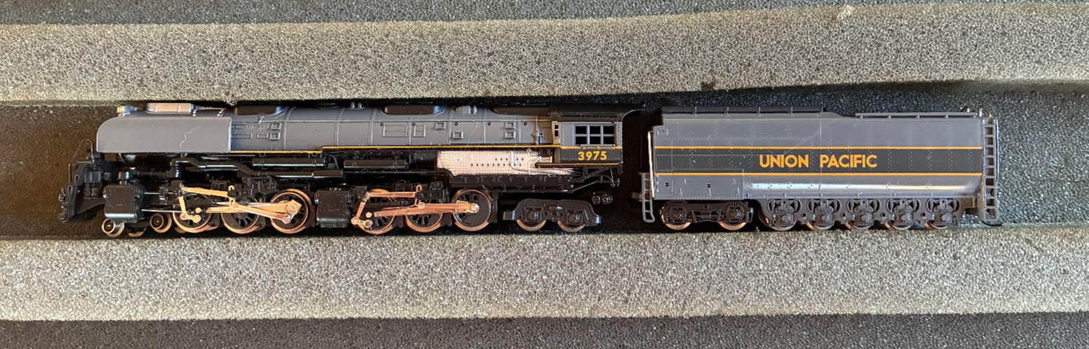 CON-COR/RIVAROSSI N SCALE 4-6-6-4 CHALLENGER LOCOMOTIVE UNION PACIFIC #3975