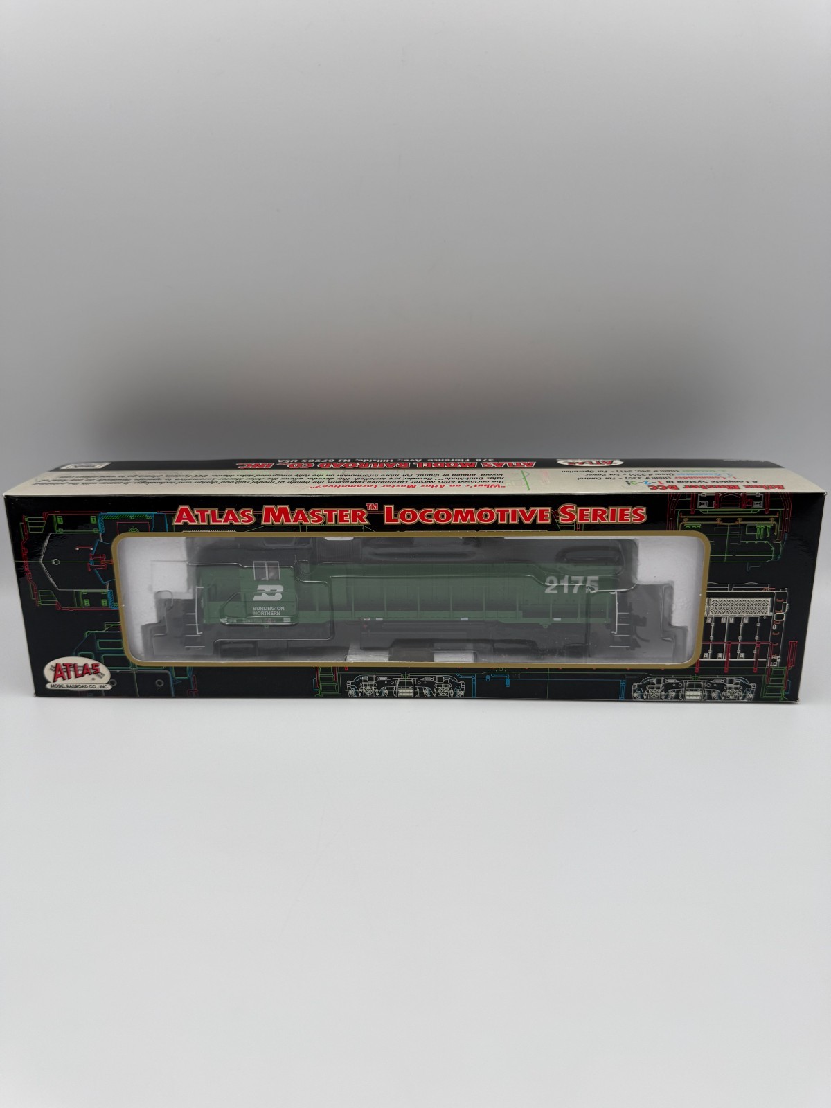 HO Atlas Classic 8954 GP38 Burlington Northern #2175. DC/DCC Decoder. TRO. IOB.