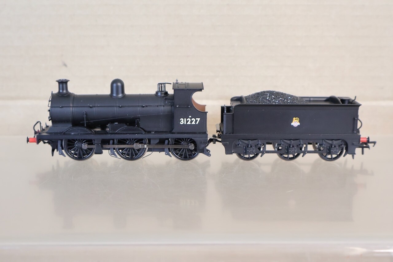 BACHMANN 31-462A DCC READY BR 0-6-0 WAINWRIGHT C CLASS LOCOMOTIVE 31227 om