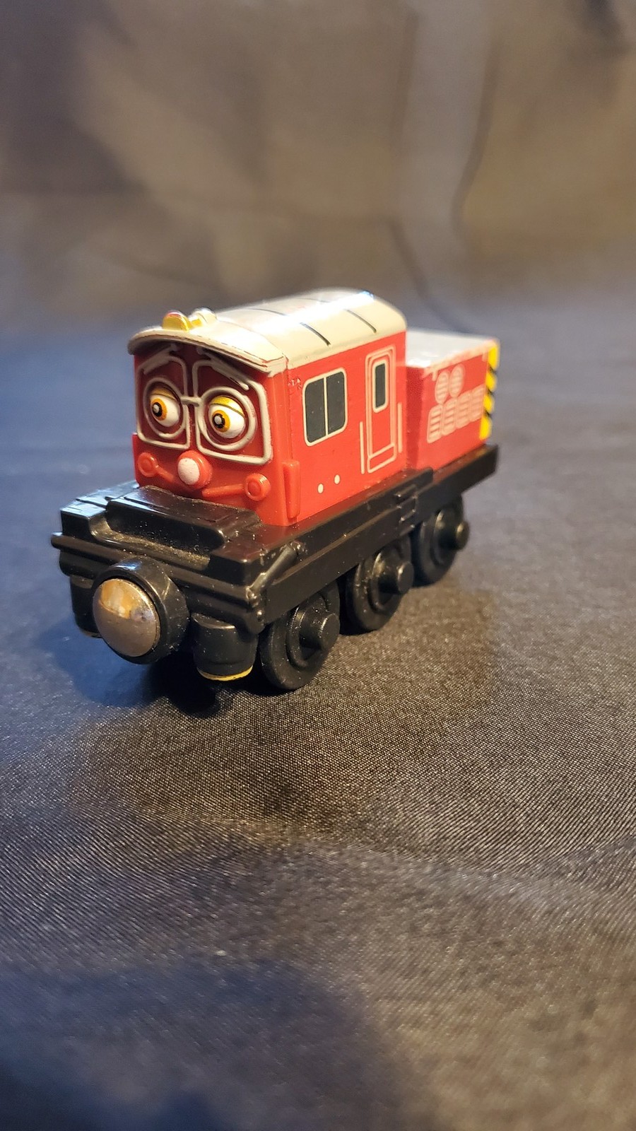 Chuggington Irving Wooden Railway Learning Curve Train Engine Toy Magnetic