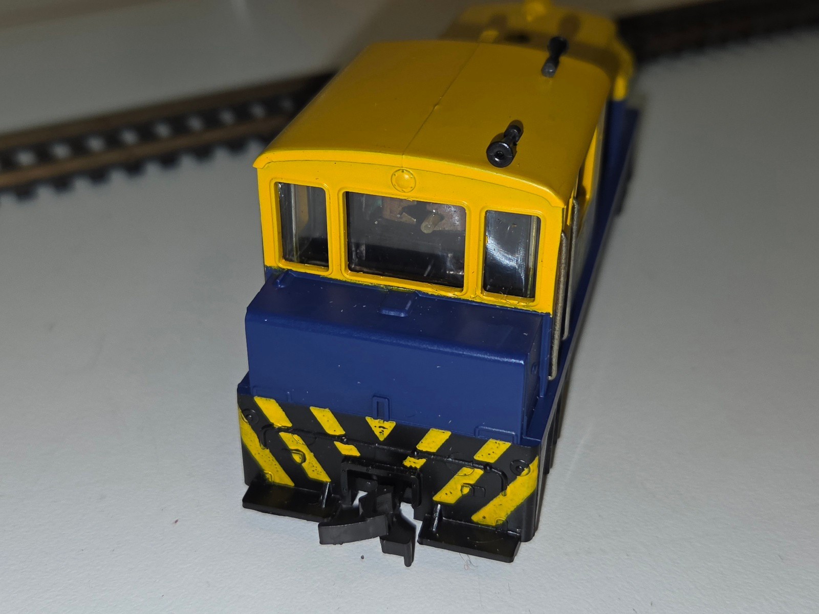 Vintage AHM HO Scale Train Set – MDT Diesel Switcher / Santa Fe w/OB, Track +