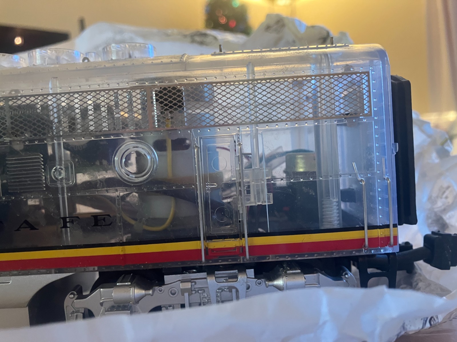 MTH DAP 20-80002A Santa Fe Clear Body F-3 Diesel ABA w/BCR, Paper & Red Ribbons