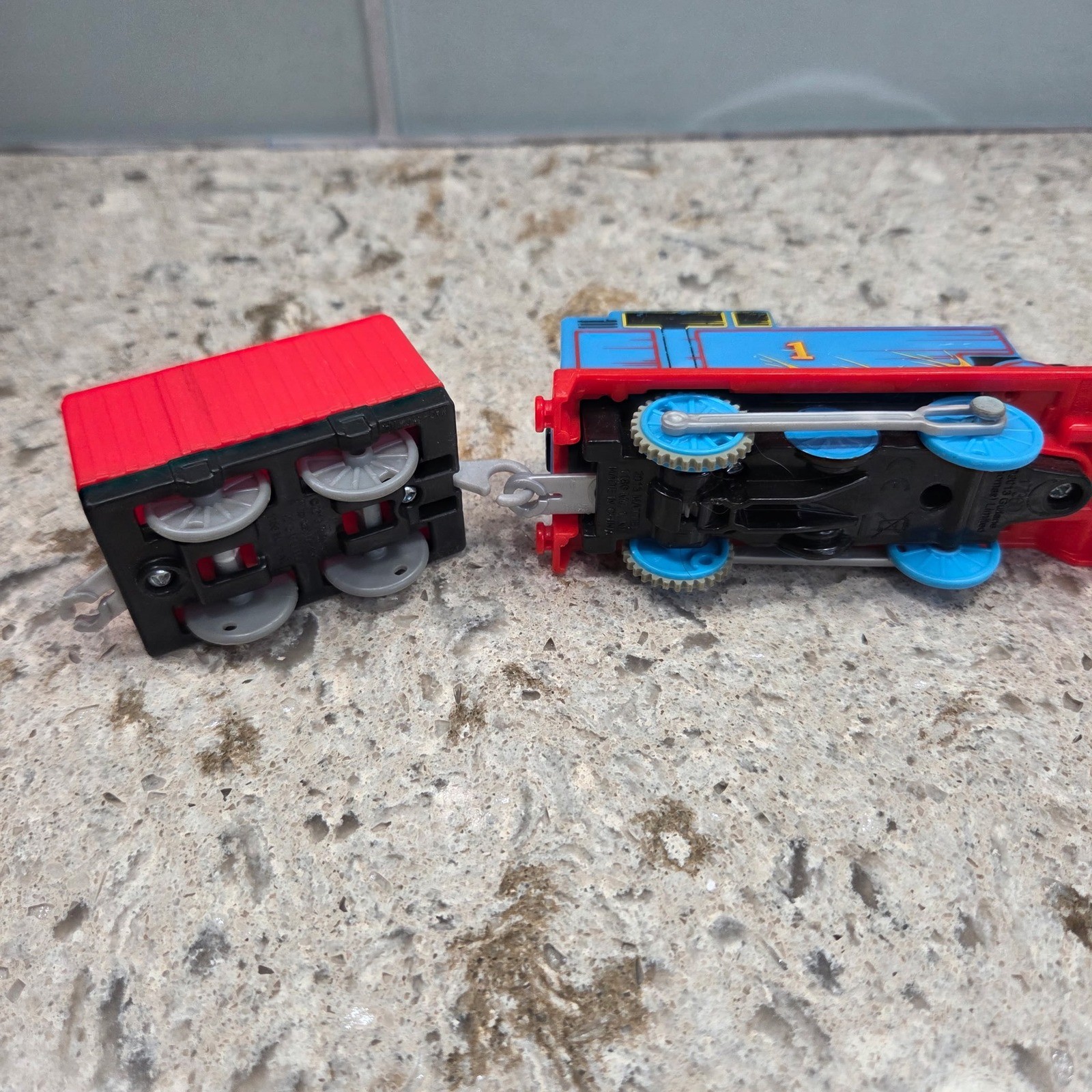 Fisher Price Thomas & Friends TrackMaster Working Motorized Thomas Train & Cargo