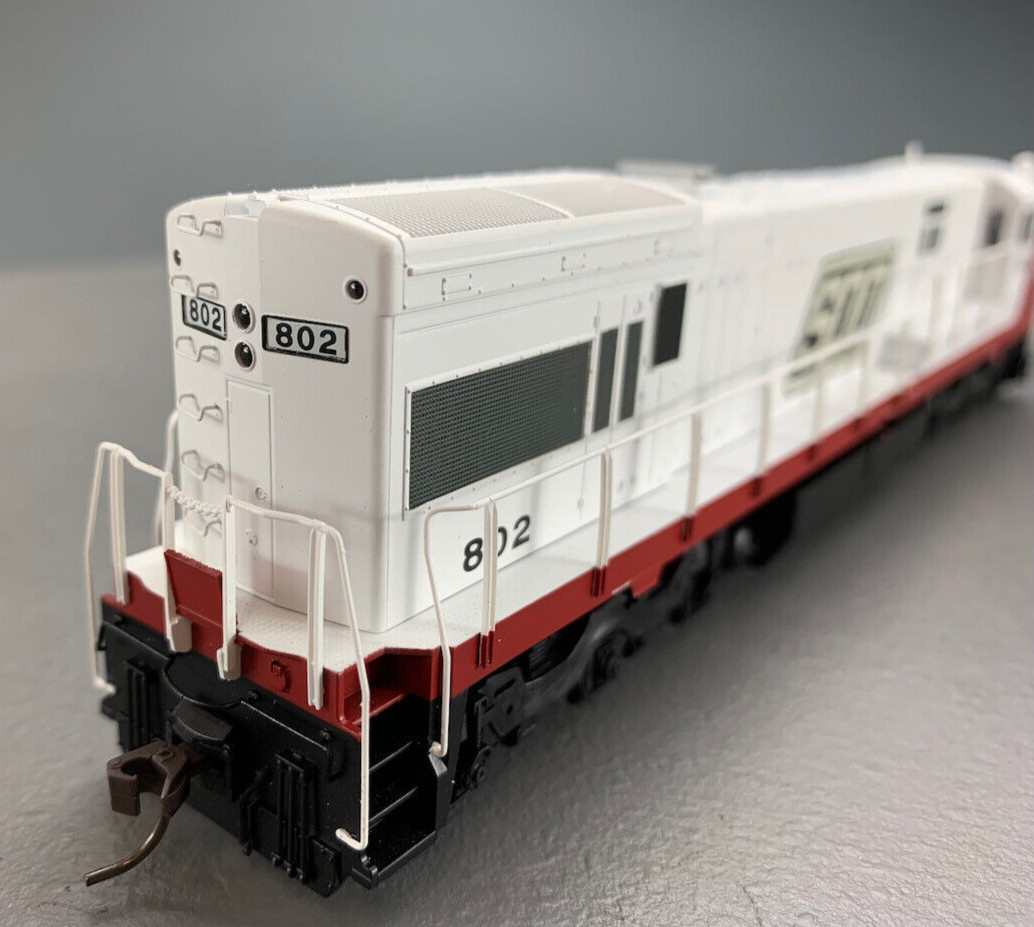 HO Atlas Master Silver Soo Line LNose U30C Diesel Locomotive #802 DC HO0052
