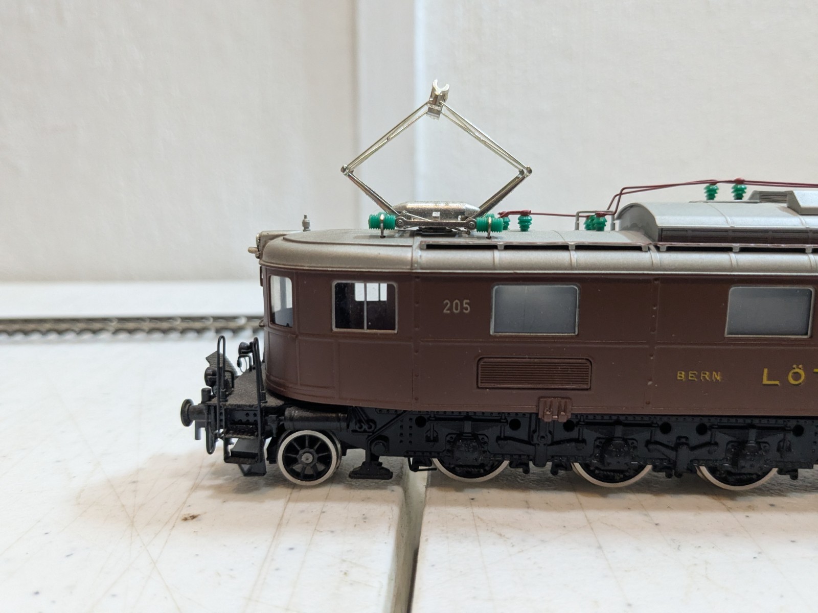 Metropolitan 698 – BLS #205 Ae 6/8 Electric Locomotive – HO Scale