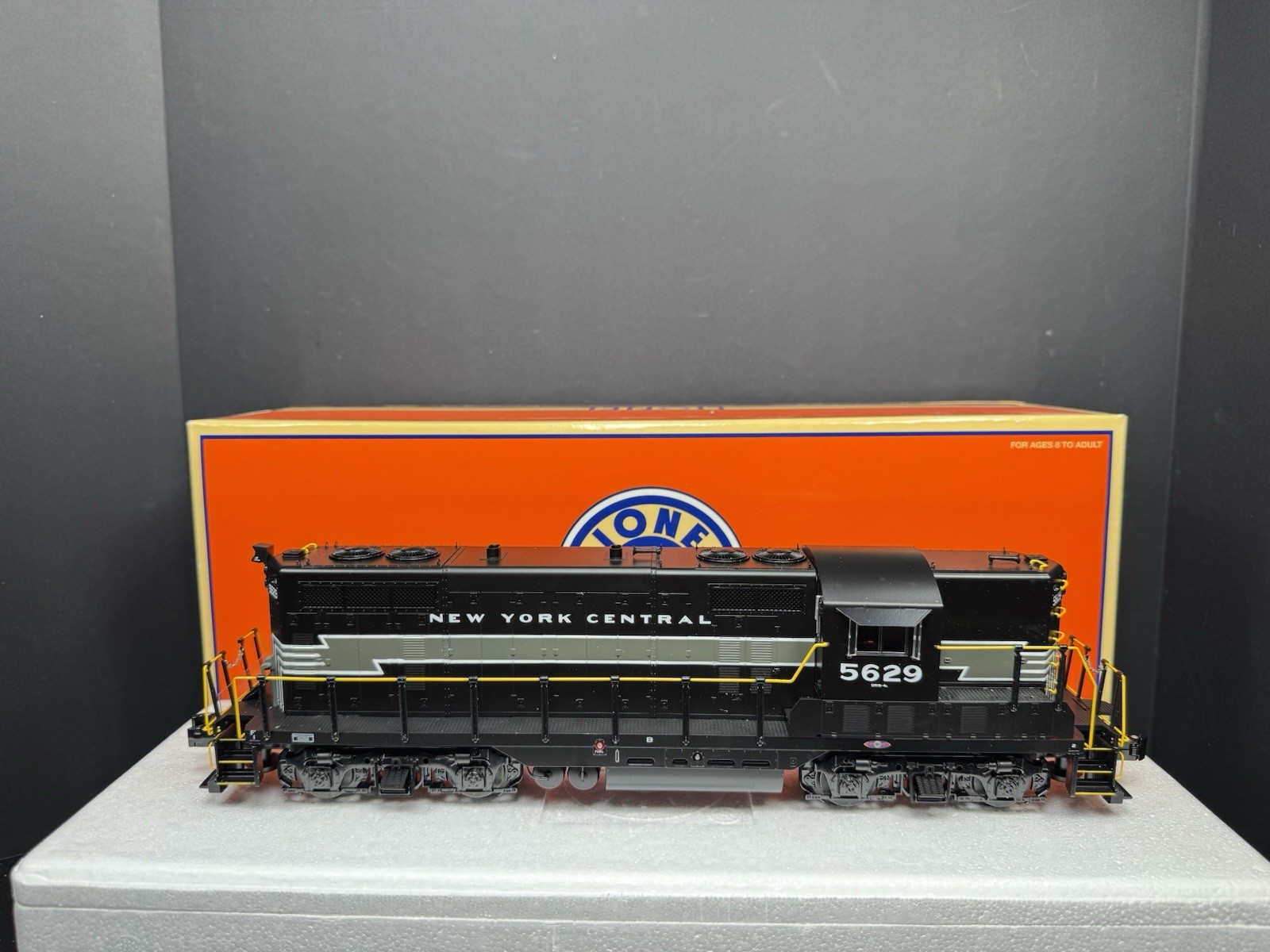 Lionel 6-28562 New York Central NYC GP-7 nonpowered diesel engine #5629 LNIB