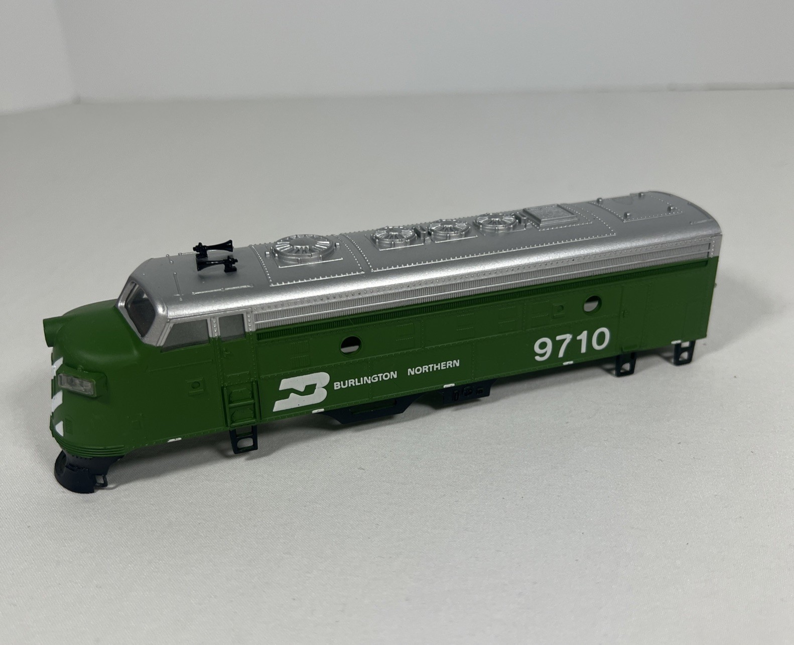 Bachmann HO Burlington Northern BN 9710 F7 Diesel Locomotive Shell Only