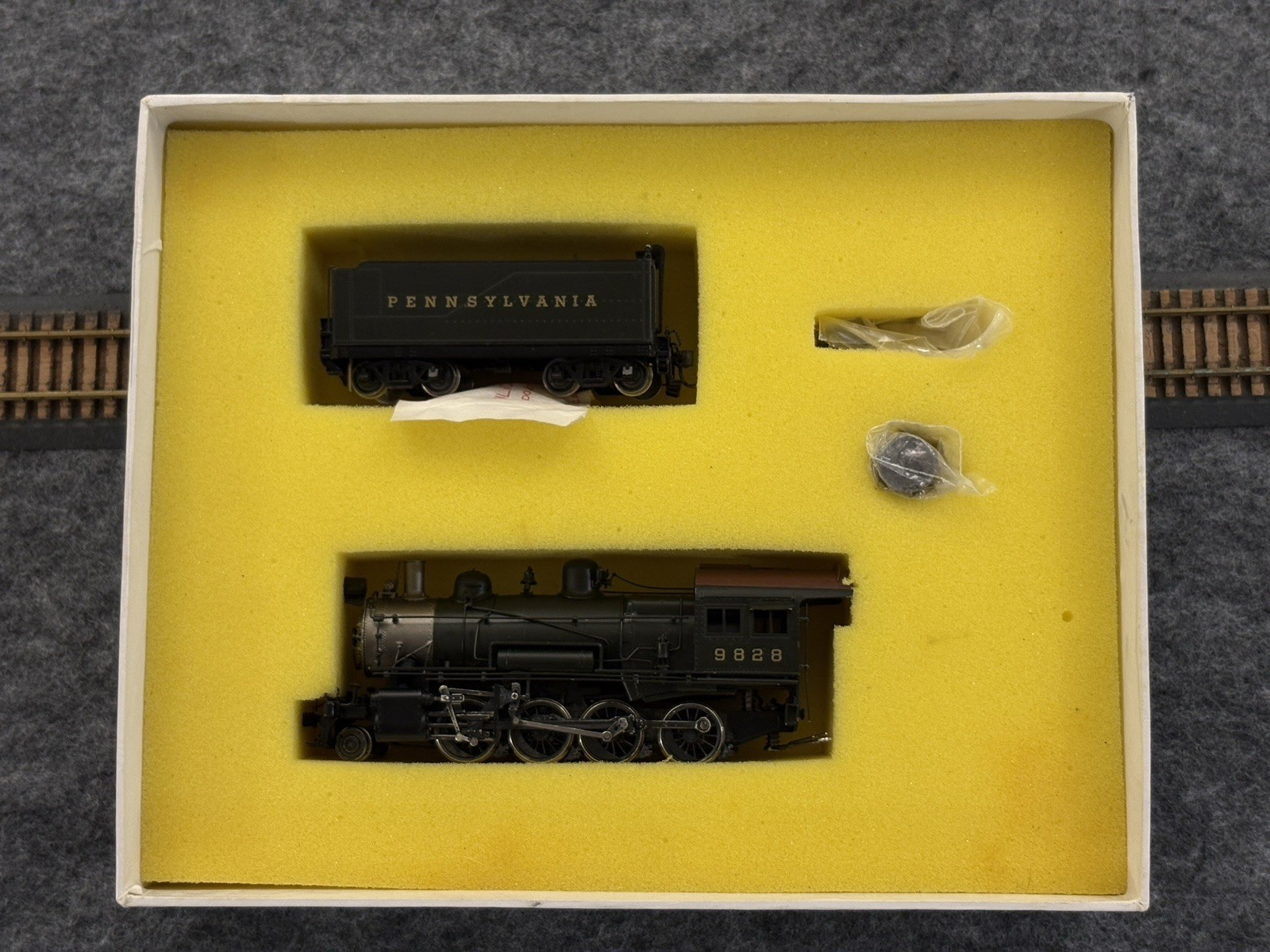 Sunset Models Prestige Series Brass PRR 2-8-0 H-6sa Loco 9828 Full Paint