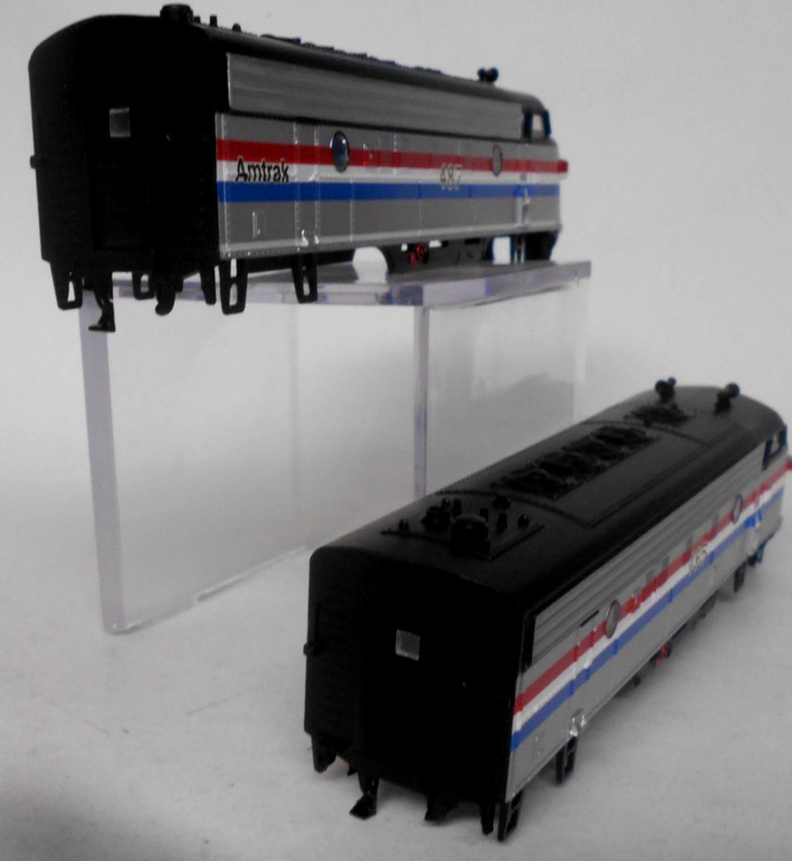 ATHEARN Roundhouse HO Scale F-7-A Set 2 Shells / Glass # 485 & # 487 AMTRAK