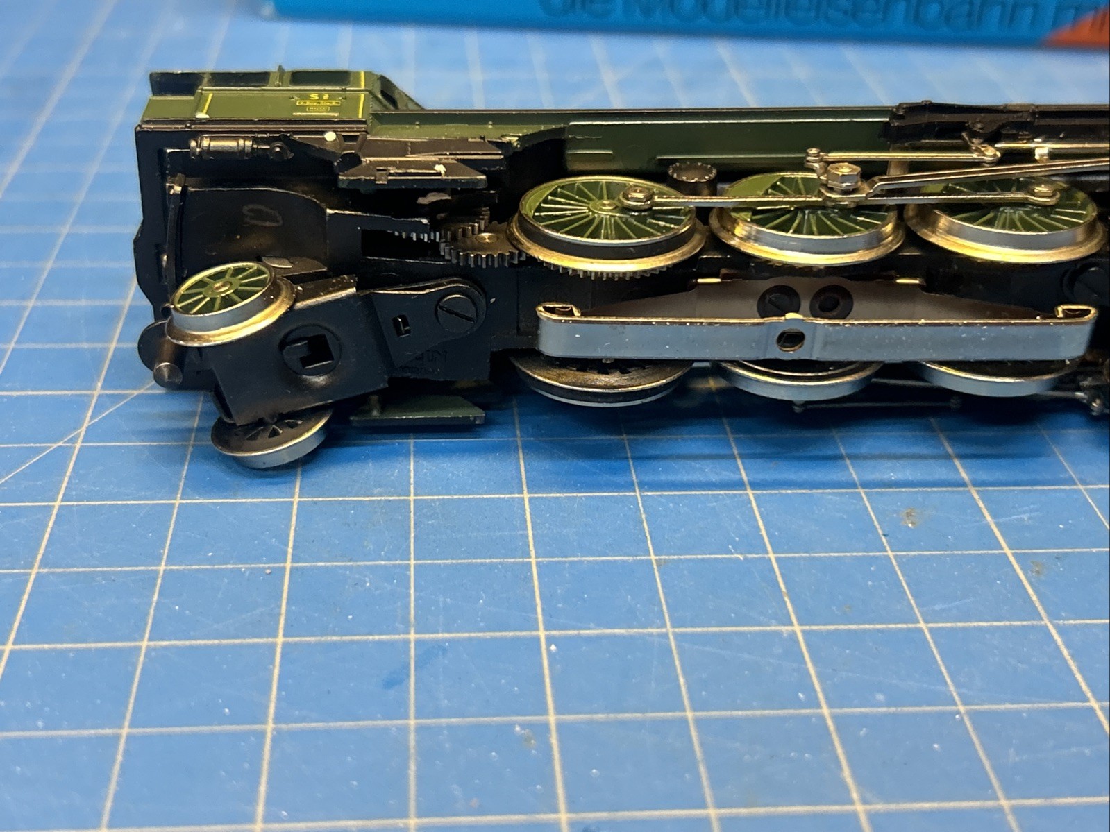 Märklin HO 3092 K.Bay.Sts.B. S 3/6 Steam Locomotive with Tender – Green/Black