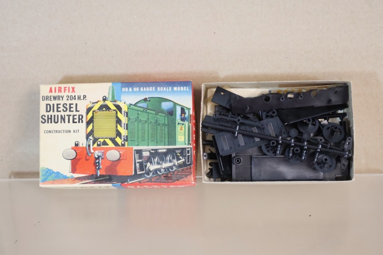AIRFIX R7 TRADE PACK of OO GAUGE BR 0-6-0 DREWRY DIESEL SHUNTER LOCOMOTIVE op