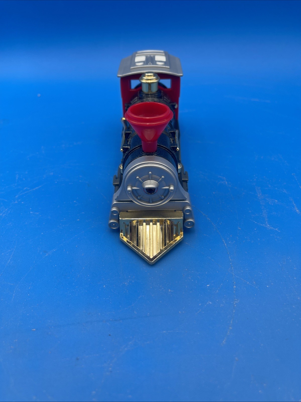 Vintage ToySmith 7042 Pull Back Train Locomotive Toy Red And Black WORKS