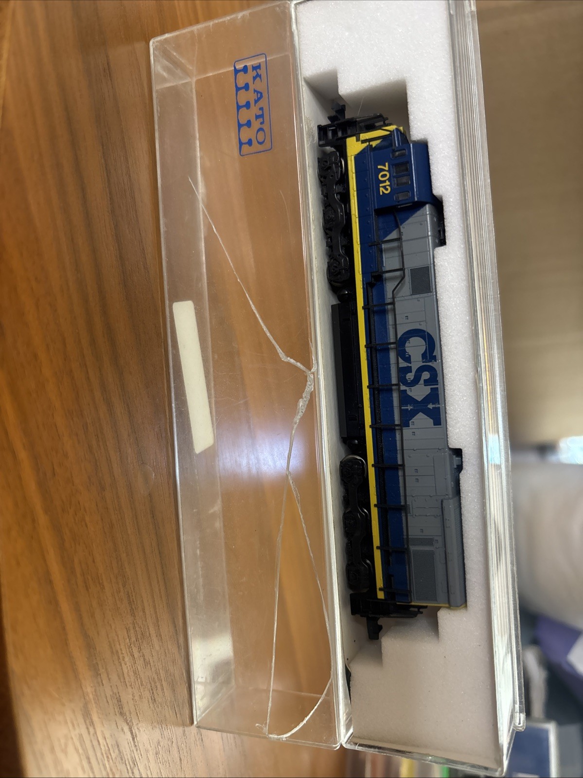 N Scale Kato 176-308 GE C30-7 Diesel Locomotive CSX Transportation #7012 DC, New