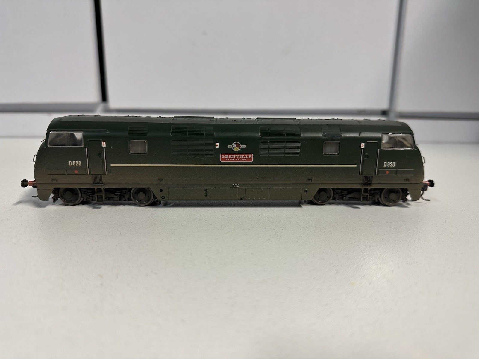BACHMANN 32-058 CLASS 42 WARSHIP DIESEL LOCOMOTIVE GRENVILLE BR GREEN WEATHERED