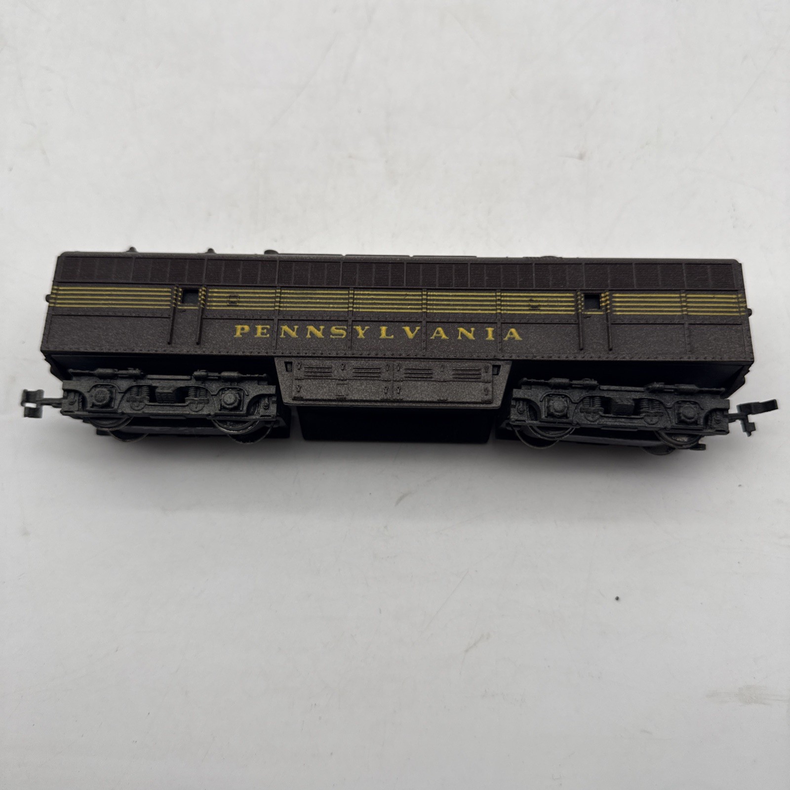 HO AHM Rivarossi Pennsylvania PRR FB7 Dummy B Locomotive Unit Made in Yugoslavia
